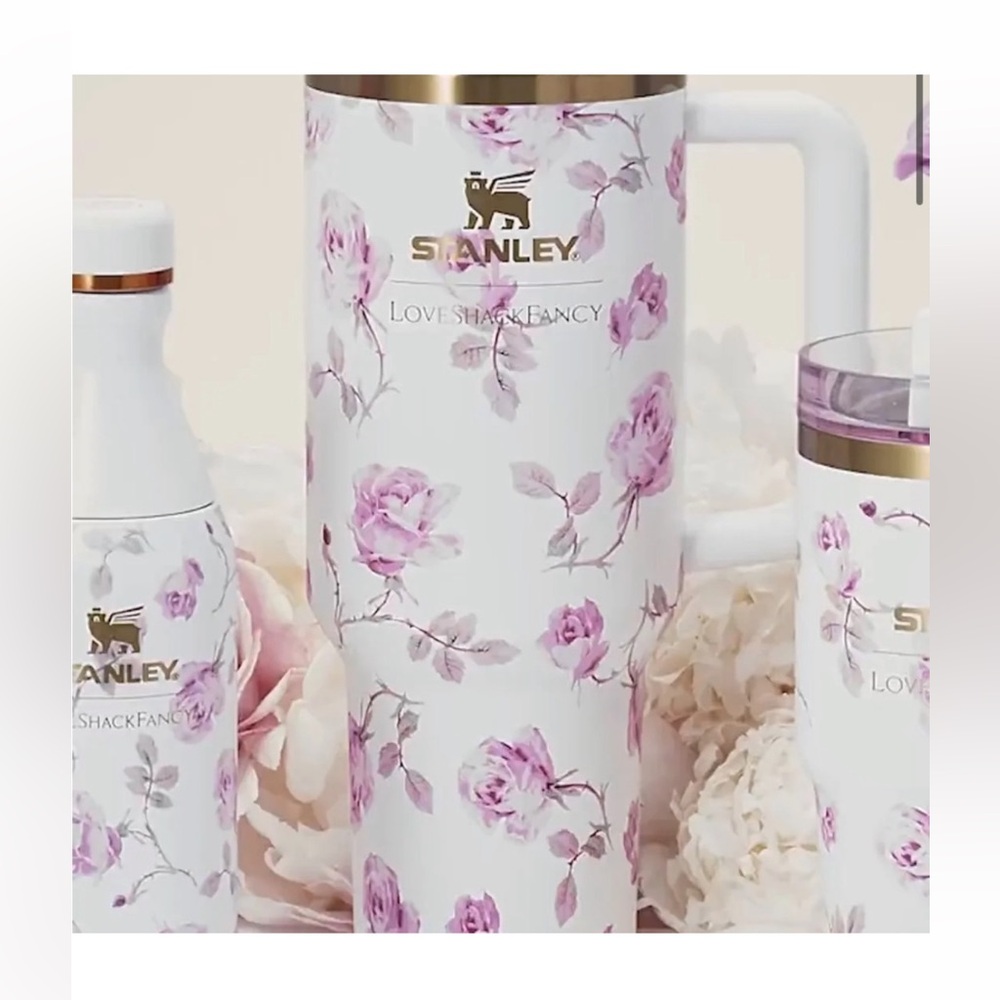 Stanley X Love shack fancy Collab 40oz Quencher Ribbon Rosa Floral